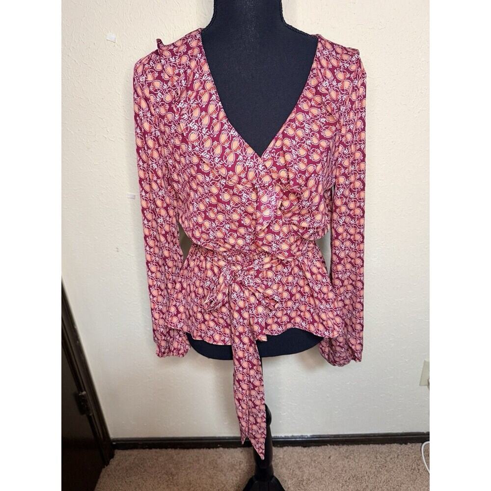 Max Studio Women’s Size XS V Neck Flowy Blouse Top Boho Career Office Chic